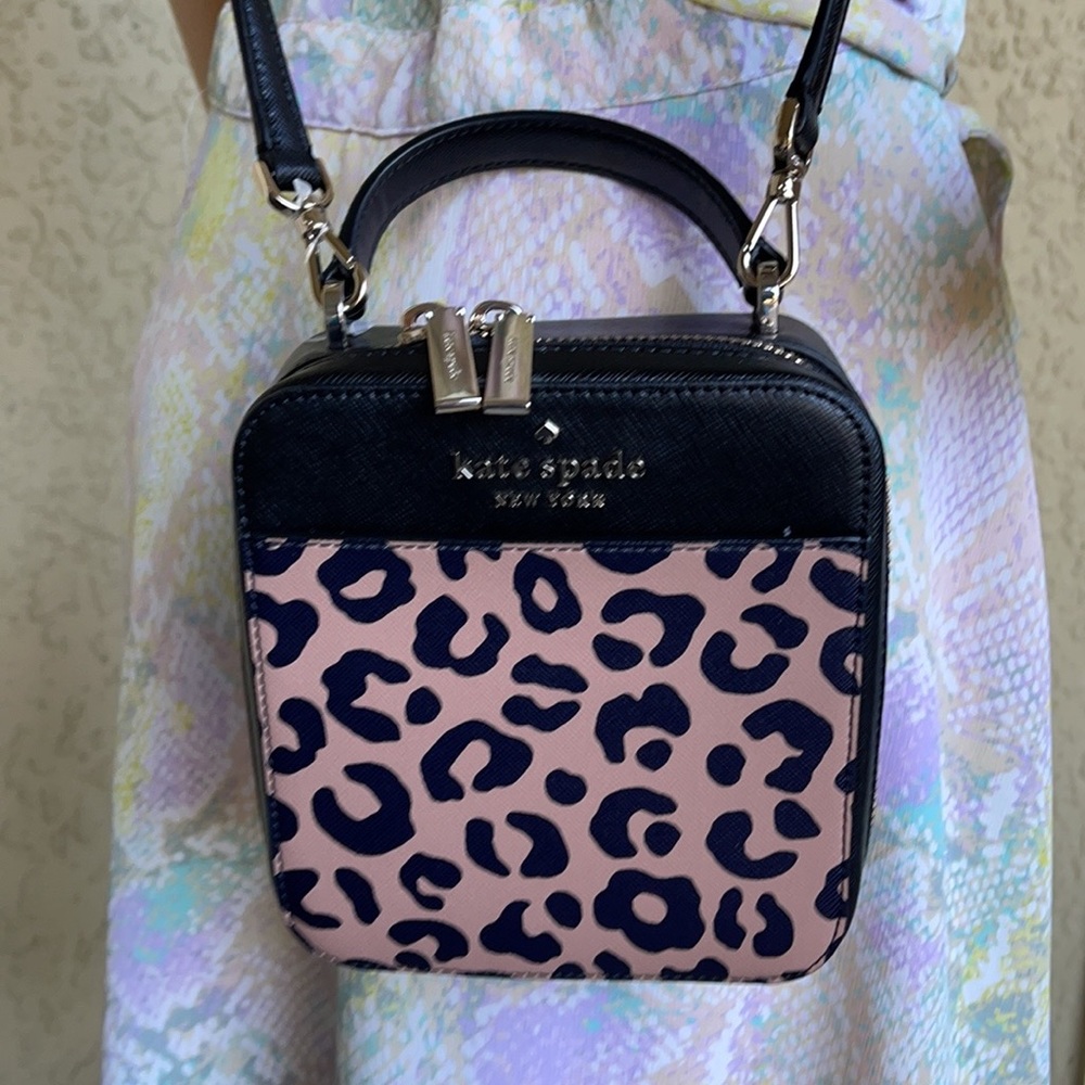 Kate Spade daisy graphic leopard vanity crossbody - Picture 9 of 16